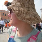 Chiara col cappello